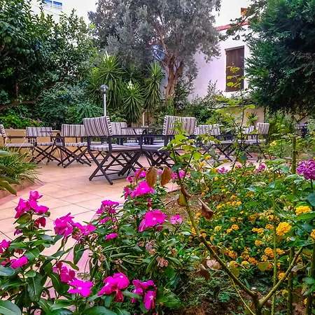 Achillion Palace Hotel Rethymno City Center-3